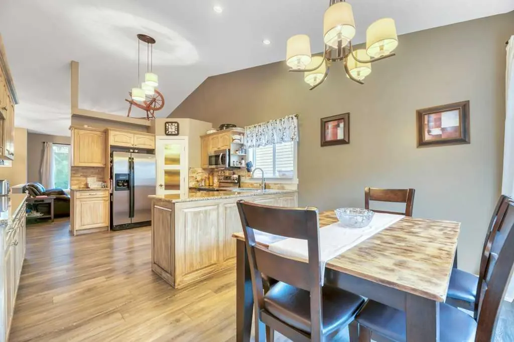 133 Oakmere Point Chestermere AB T1X 1M8