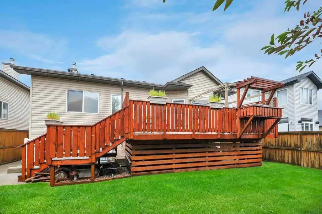 133 Oakmere Point Chestermere AB T1X 1M8