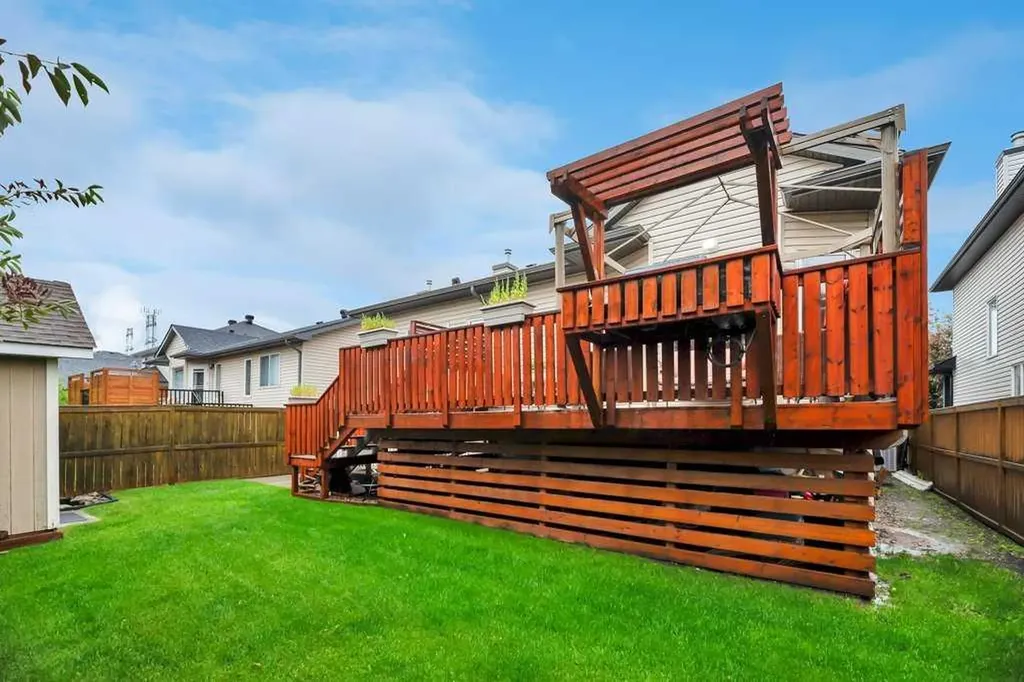 133 Oakmere Point Chestermere AB T1X 1M8