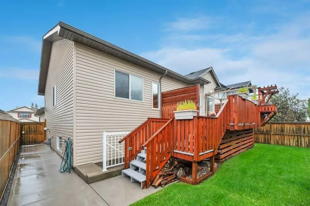 133 Oakmere Point Chestermere AB T1X 1M8