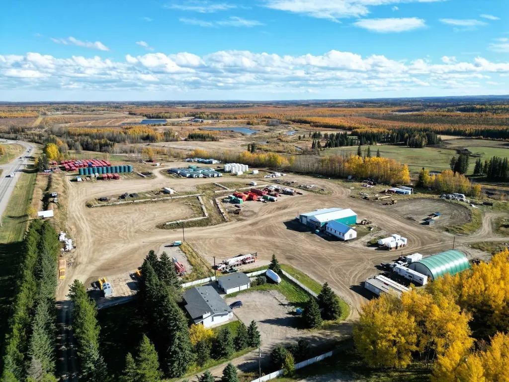 7086 1a Avenue Edson AB T7E 1V4