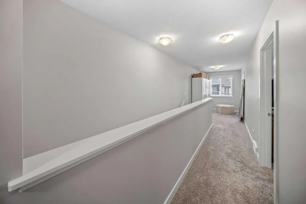 210 Crestbrook Common SW Calgary AB T3B6L1