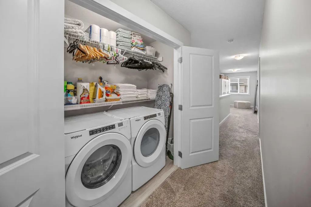 210 Crestbrook Common SW Calgary AB T3B6L1