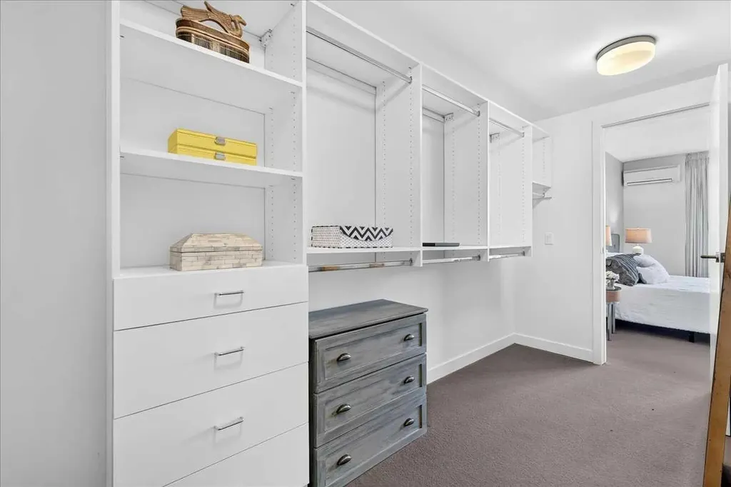 1501 6 Street Calgary AB T2R 0Z7
