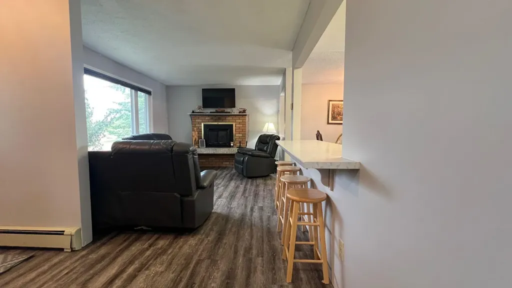 303 Nill Place Hanna AB T0J 1P0