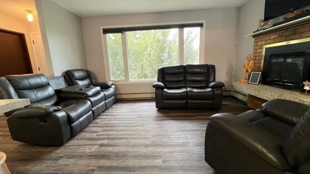 303 Nill Place Hanna AB T0J 1P0