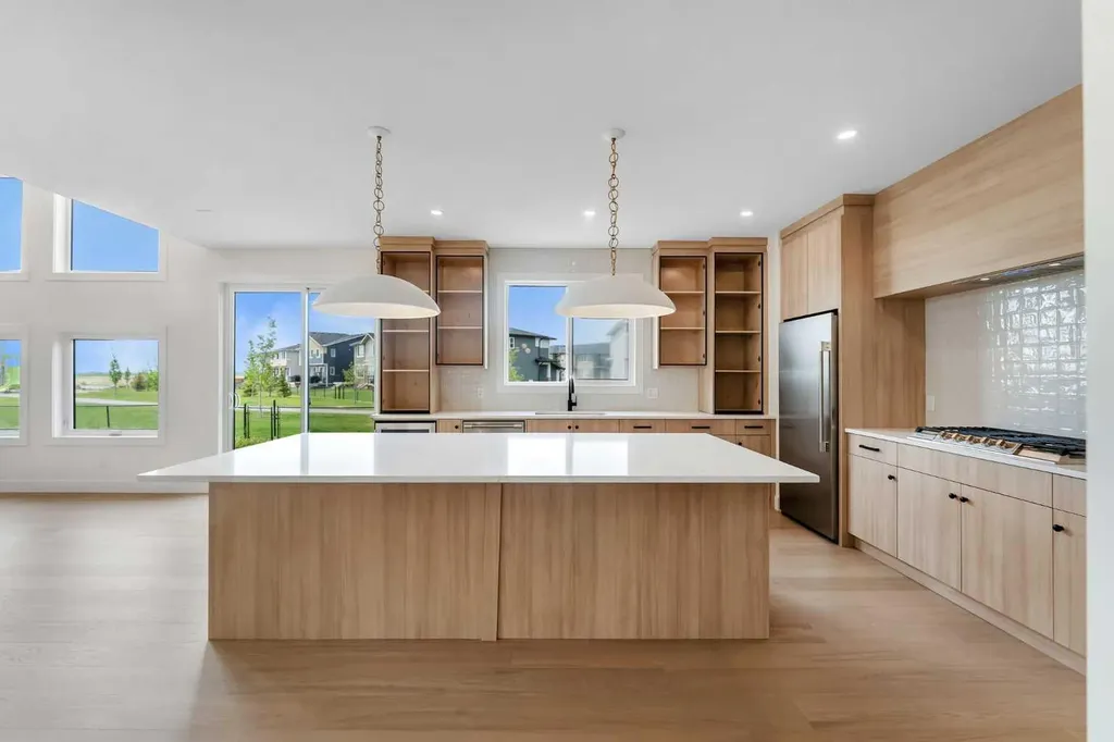 99 South Shore Road Chestermere AB T1X 3G2