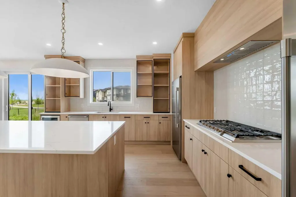 99 South Shore Road Chestermere AB T1X 3G2