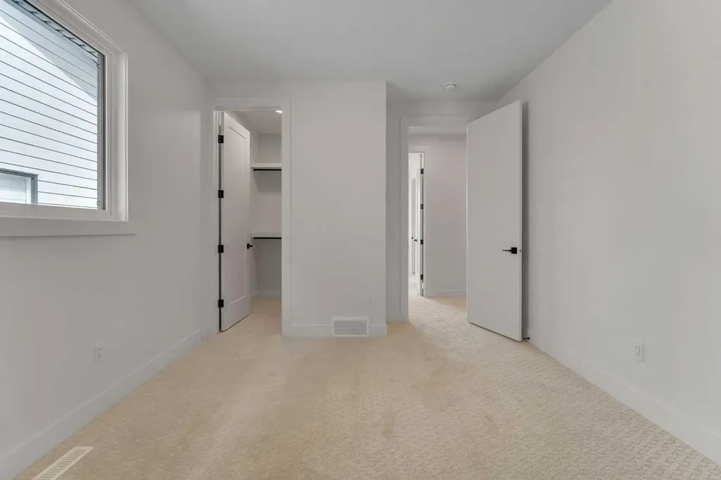 99 South Shore Road Chestermere AB T1X 3G2