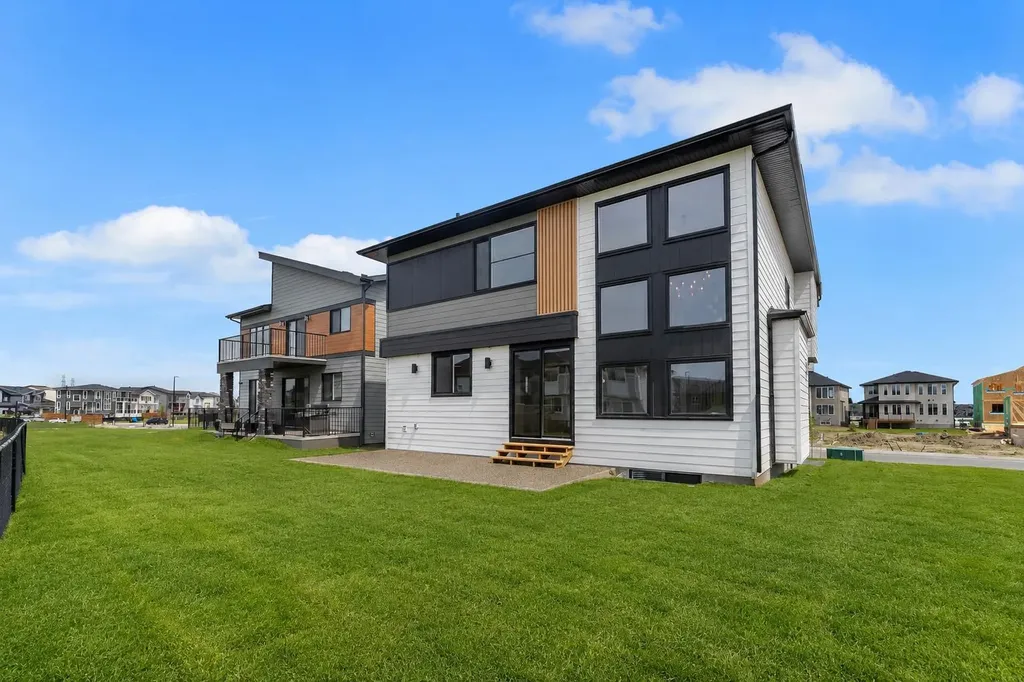 99 South Shore Road Chestermere AB T1X 3G2