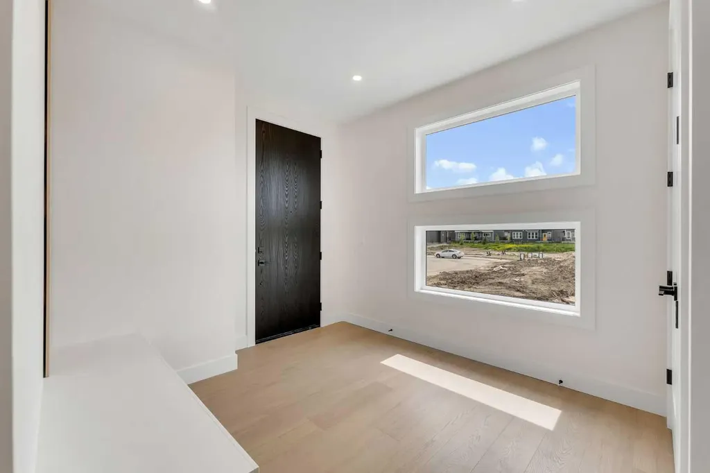 99 South Shore Road Chestermere AB T1X 3G2