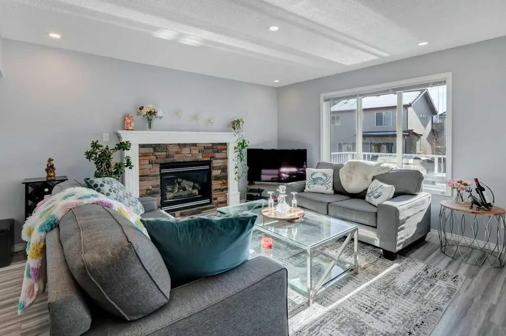 169 Evanscreek Court NW Calgary AB T3P1H4