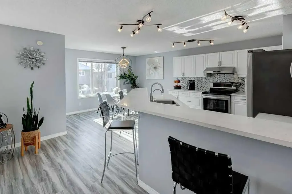 169 Evanscreek Court NW Calgary AB T3P1H4