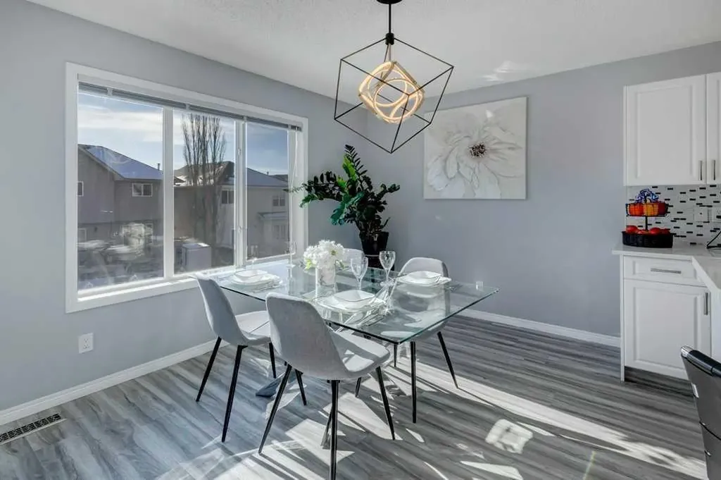 169 Evanscreek Court NW Calgary AB T3P1H4