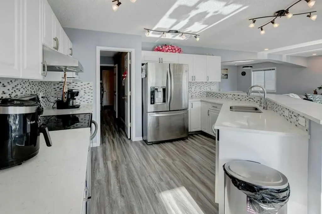 169 Evanscreek Court NW Calgary AB T3P1H4