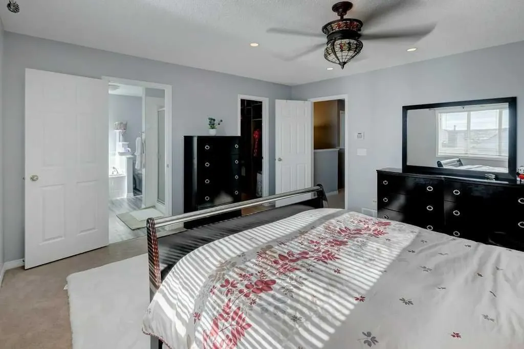 169 Evanscreek Court NW Calgary AB T3P1H4