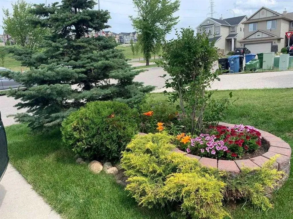 169 Evanscreek Court NW Calgary AB T3P1H4