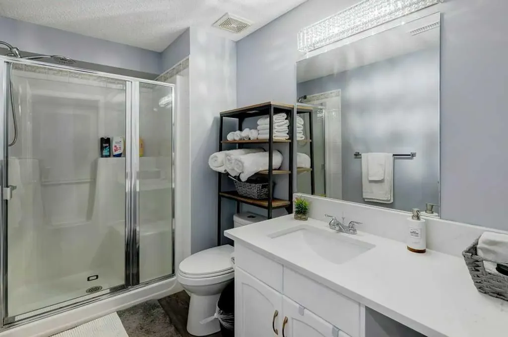 169 Evanscreek Court NW Calgary AB T3P1H4