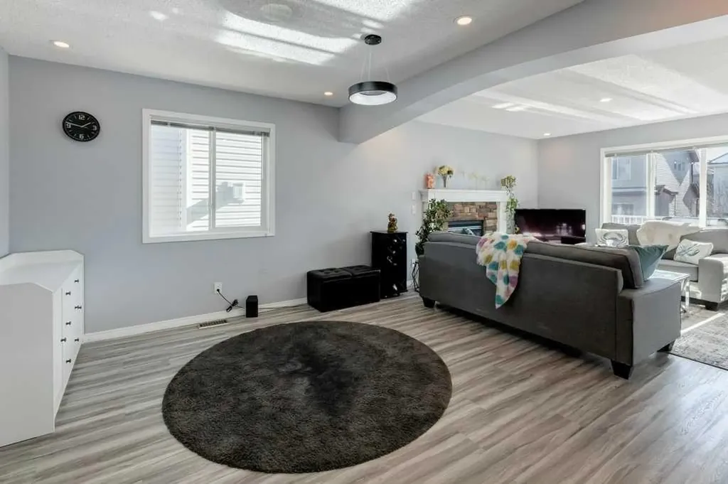 169 Evanscreek Court NW Calgary AB T3P1H4