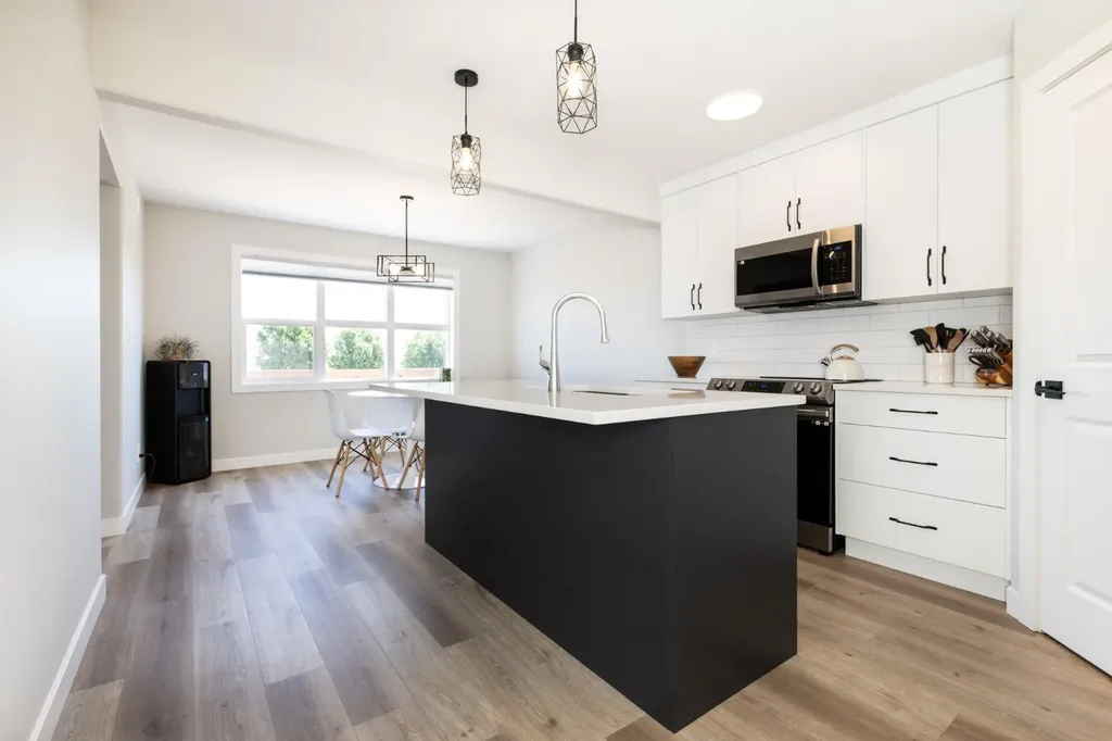 250 Halifax Close Penhold AB T0M 1R0
