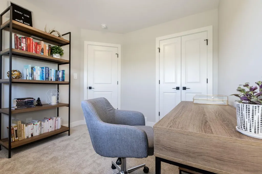 250 Halifax Close Penhold AB T0M 1R0