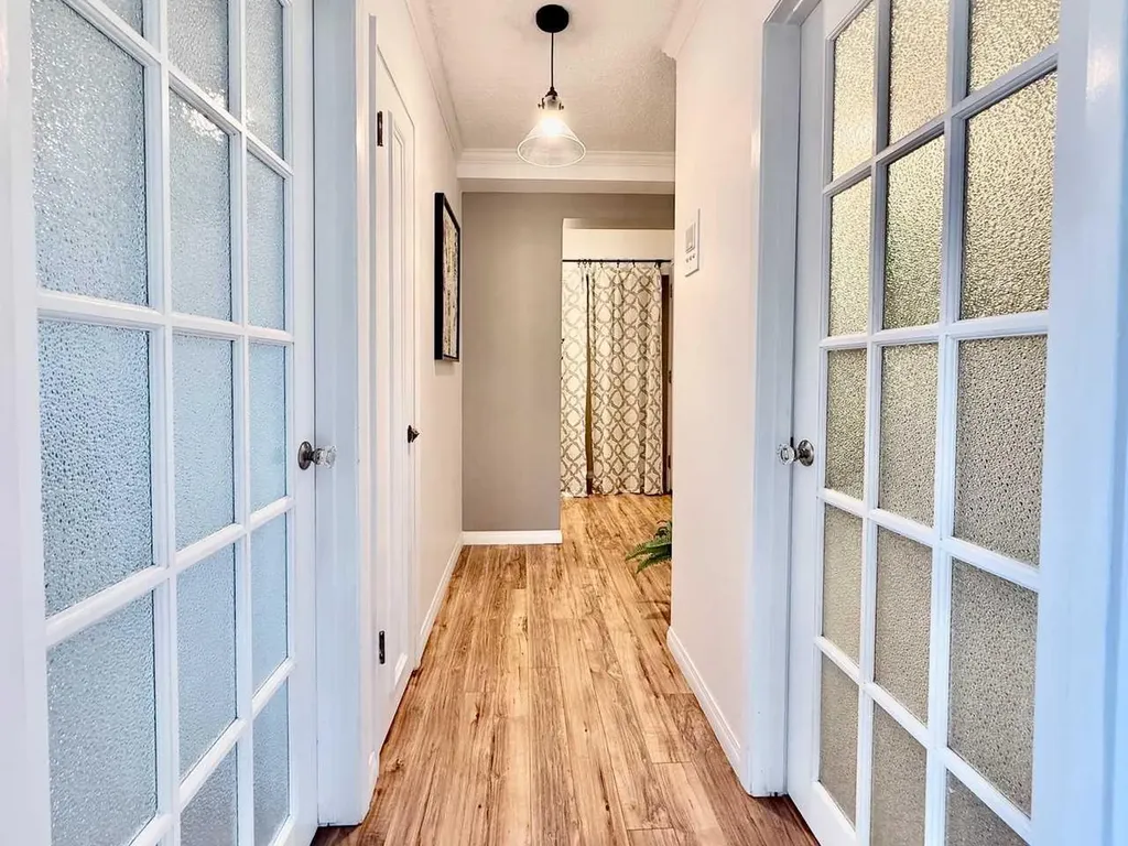 808 Royal Avenue SW Calgary AB T2T 0L3