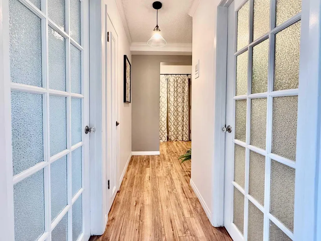 808 Royal Avenue SW Calgary AB T2T 0L3