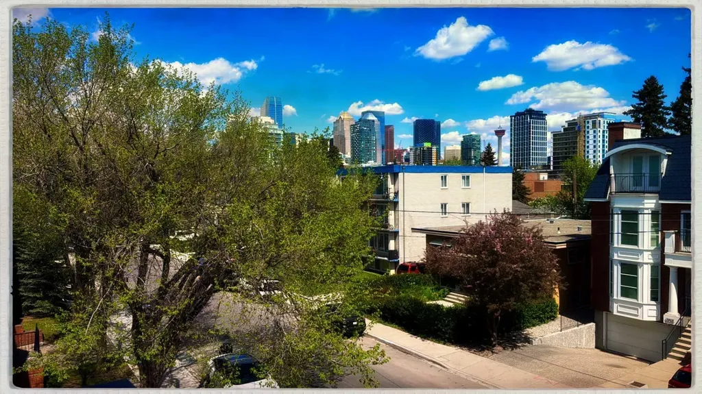 808 Royal Avenue SW Calgary AB T2T 0L3