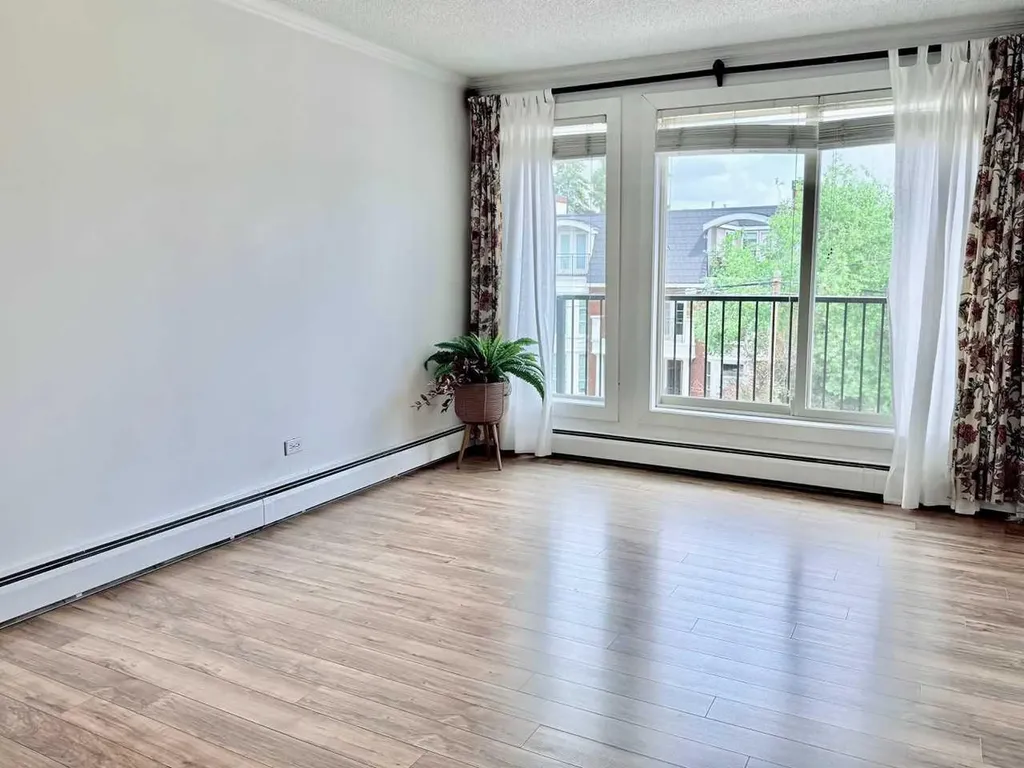 808 Royal Avenue SW Calgary AB T2T 0L3