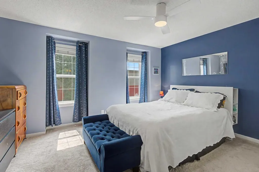 532 Mckenzie Towne Close SE Calgary AB T2Z 1A8