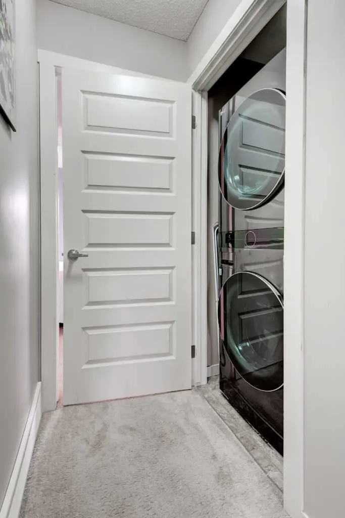 532 Mckenzie Towne Close SE Calgary AB T2Z 1A8