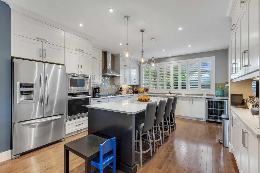 444 25 Avenue NW Calgary AB T2M 2A7