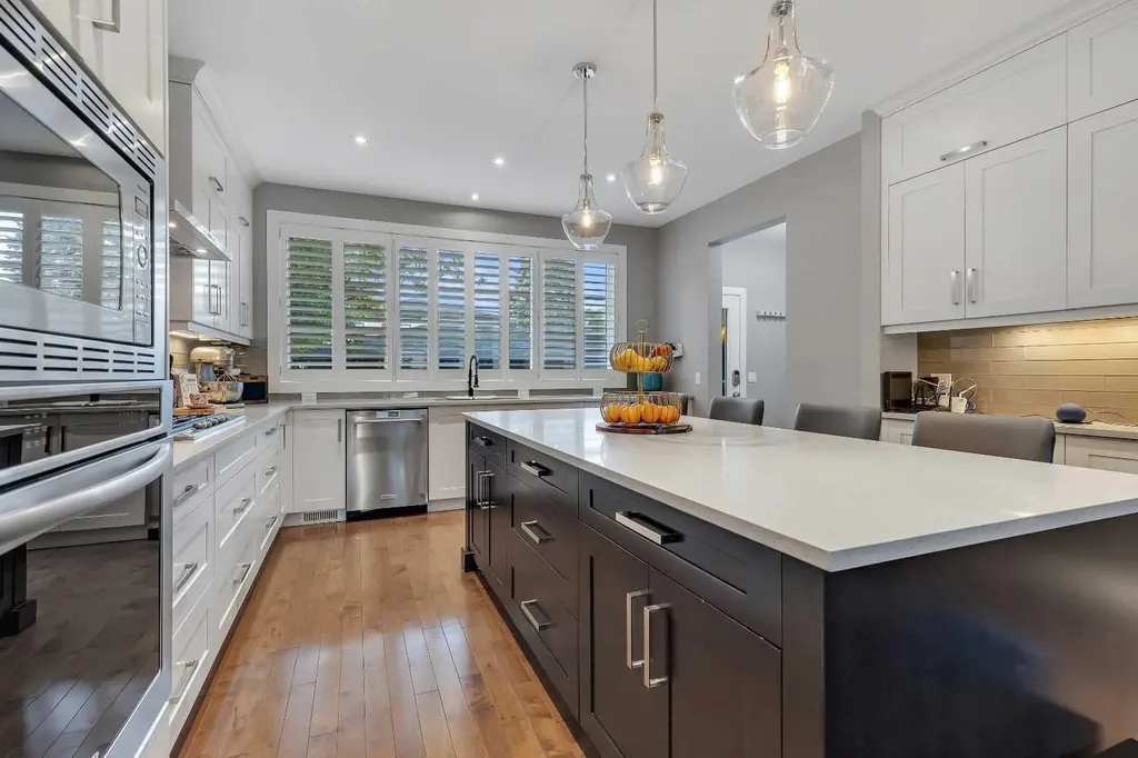 444 25 Avenue NW Calgary AB T2M 2A7
