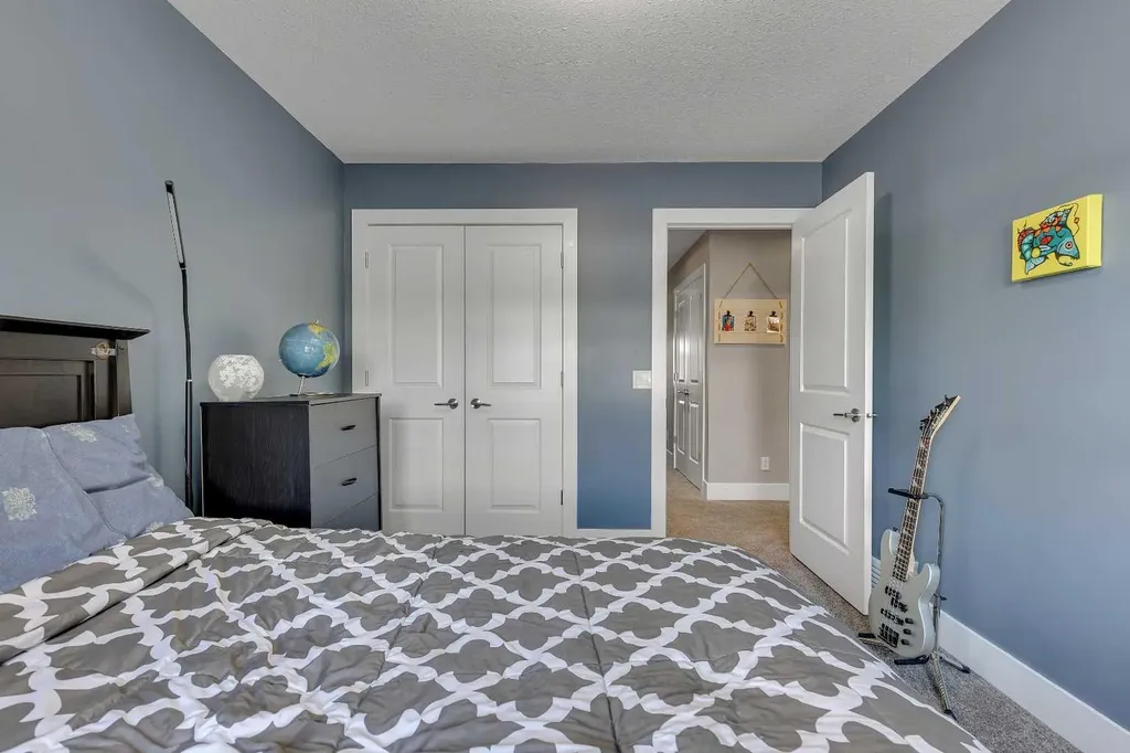 444 25 Avenue NW Calgary AB T2M 2A7