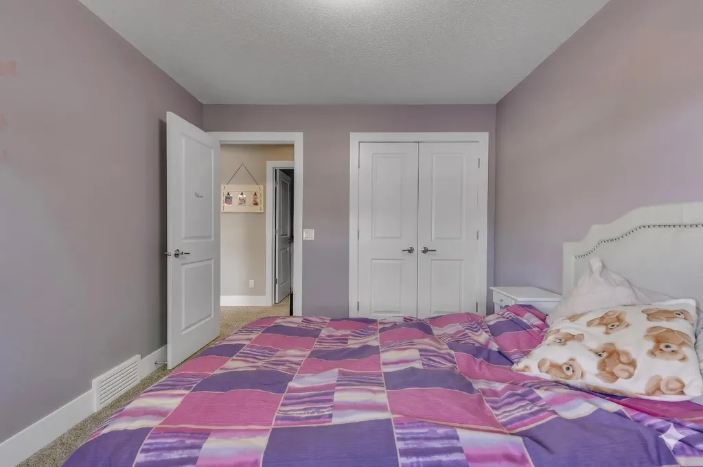 444 25 Avenue NW Calgary AB T2M 2A7