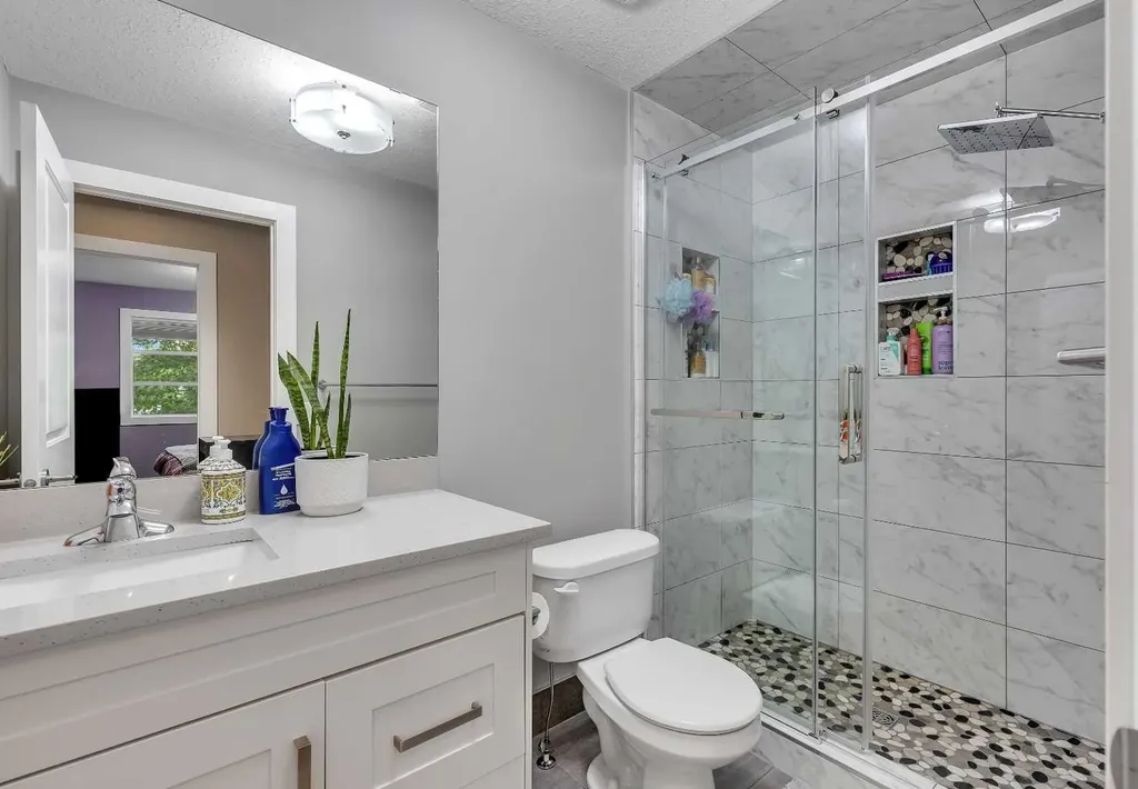 444 25 Avenue NW Calgary AB T2M 2A7