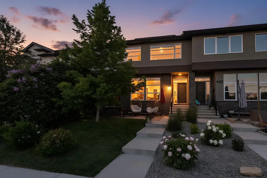 444 25 Avenue NW Calgary AB T2M 2A7