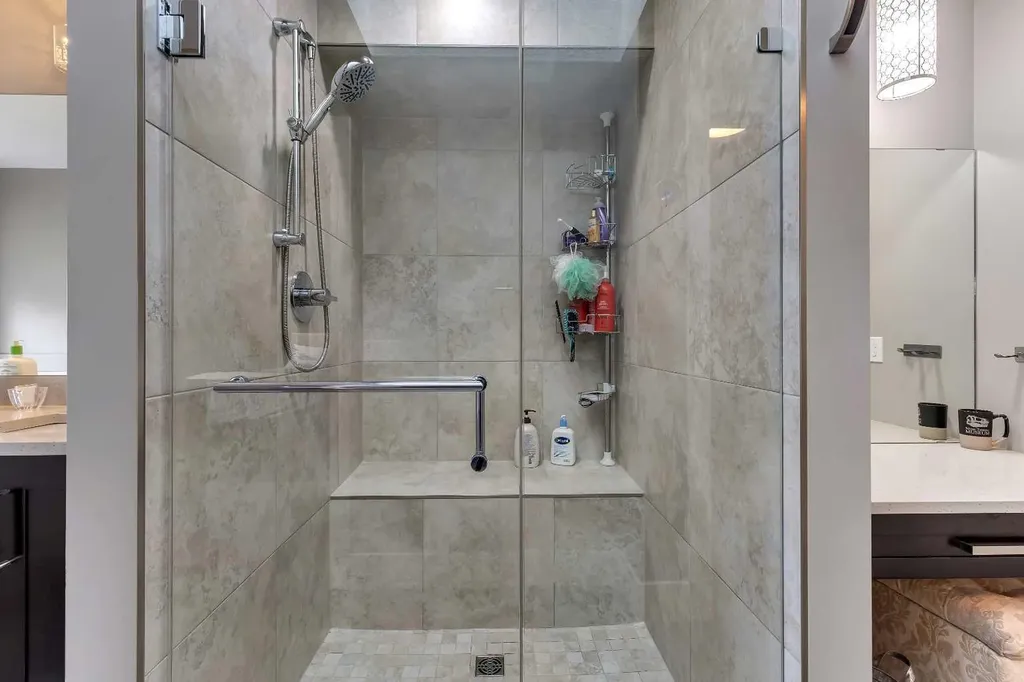 444 25 Avenue NW Calgary AB T2M 2A7