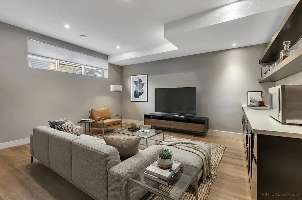 444 25 Avenue NW Calgary AB T2M 2A7