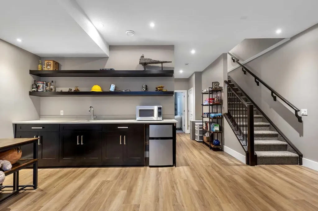 444 25 Avenue NW Calgary AB T2M 2A7
