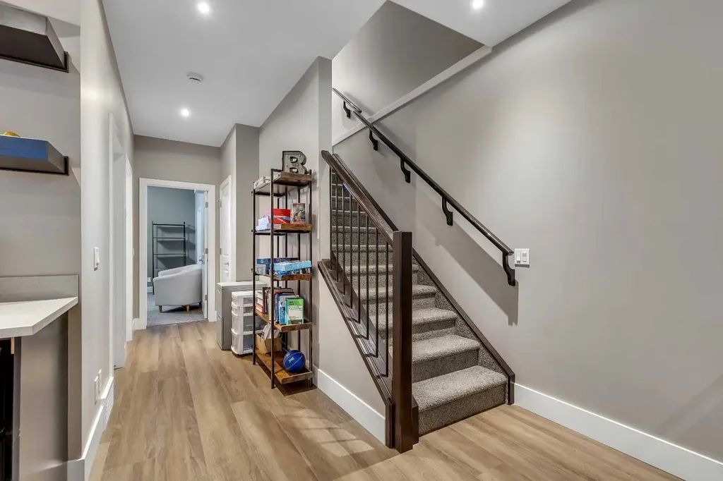 444 25 Avenue NW Calgary AB T2M 2A7