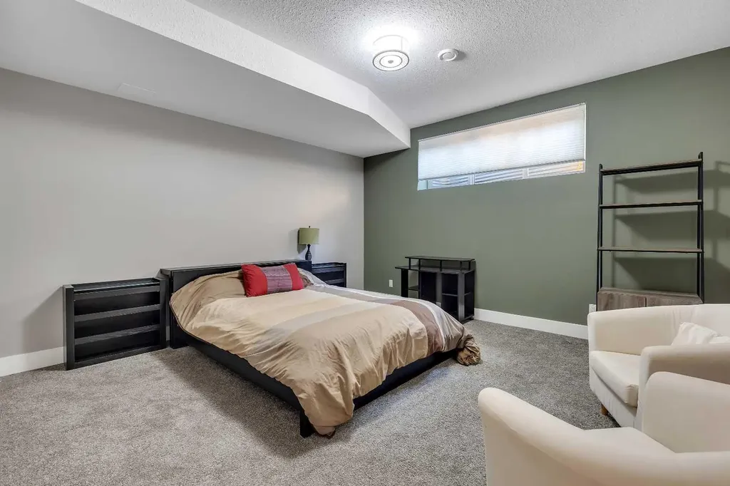444 25 Avenue NW Calgary AB T2M 2A7