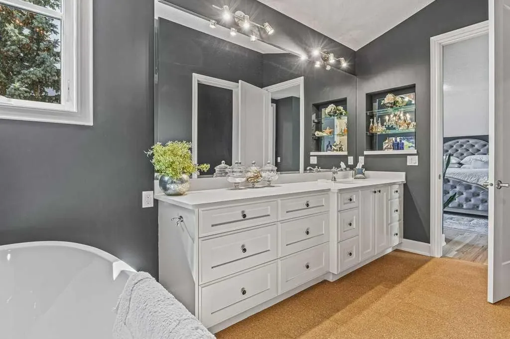 930 9 Street S Canmore AB T1W 1Z8