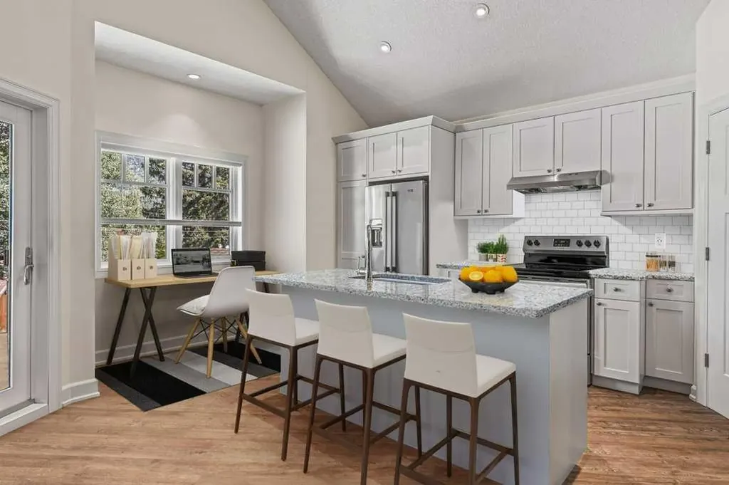 930 9 Street S Canmore AB T1W 1Z8