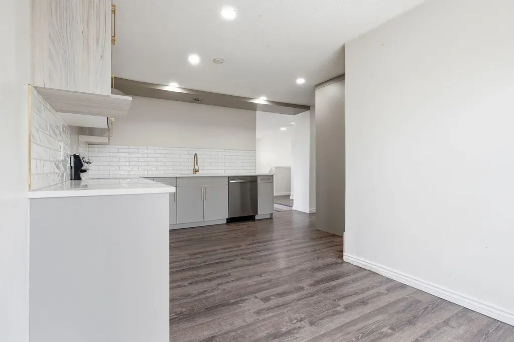 28 Fallingworth Court NE Calgary AB T3J1G4