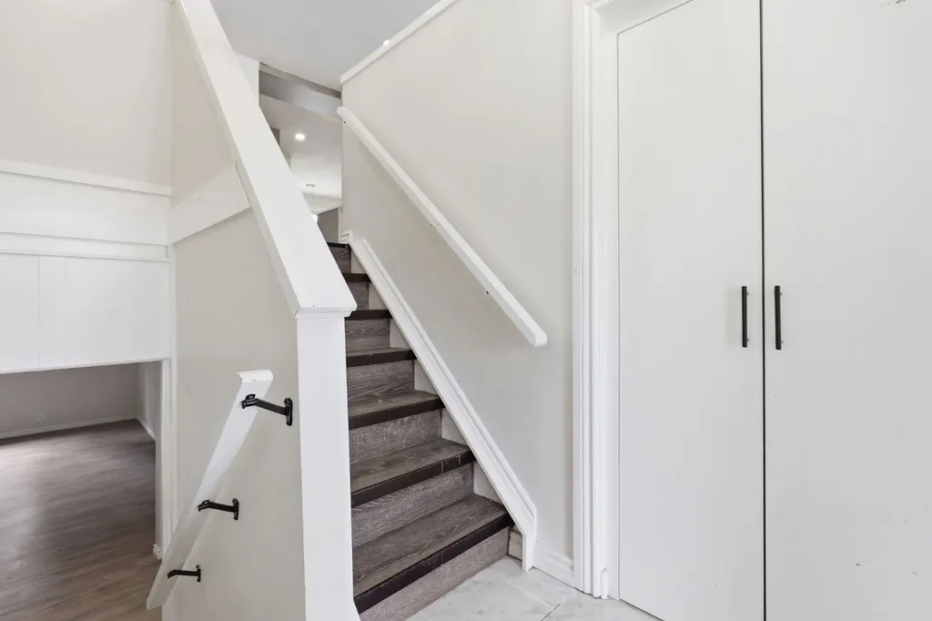28 Fallingworth Court NE Calgary AB T3J1G4
