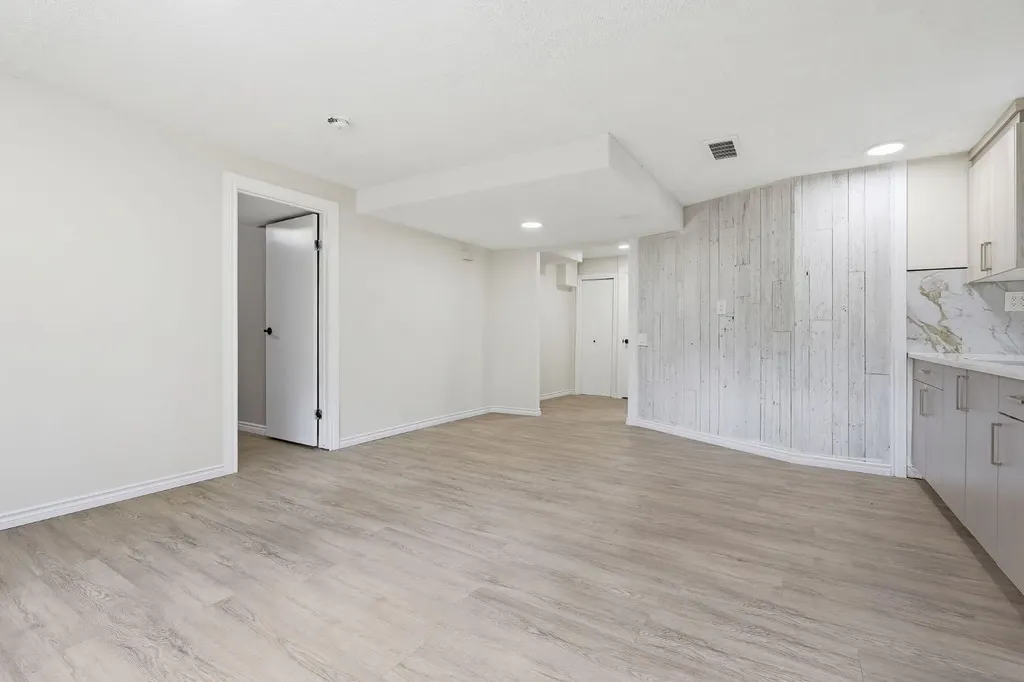 28 Fallingworth Court NE Calgary AB T3J1G4