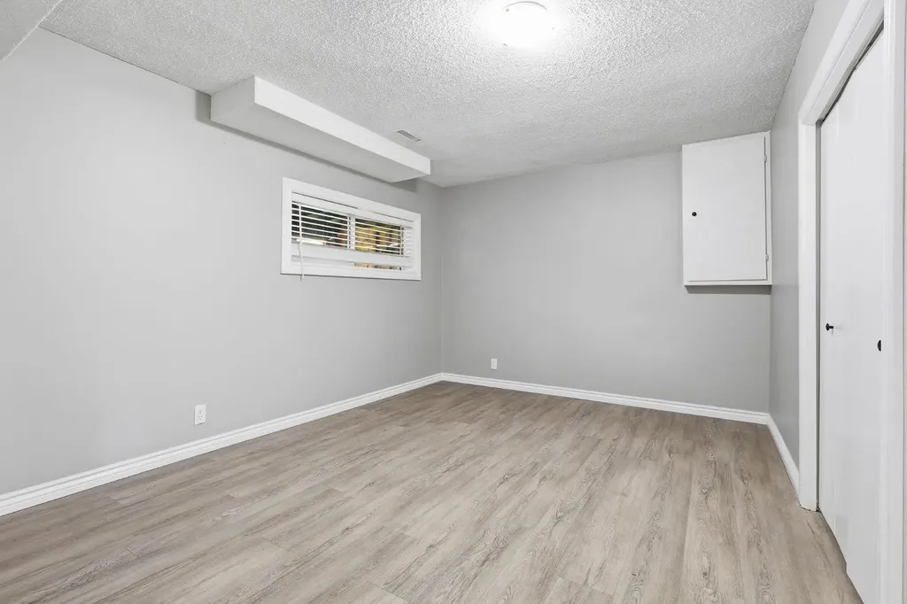 28 Fallingworth Court NE Calgary AB T3J1G4