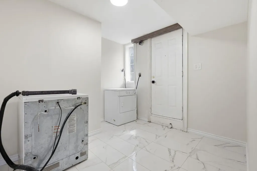 28 Fallingworth Court NE Calgary AB T3J1G4