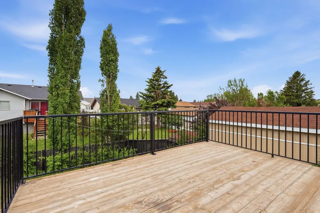 28 Fallingworth Court NE Calgary AB T3J1G4